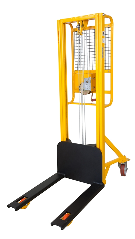 Sollevatore 200 Kg. ad arganello sollevamento 2